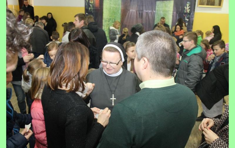 Siedlce: Opłatek Koła Misyjnego i Światełka